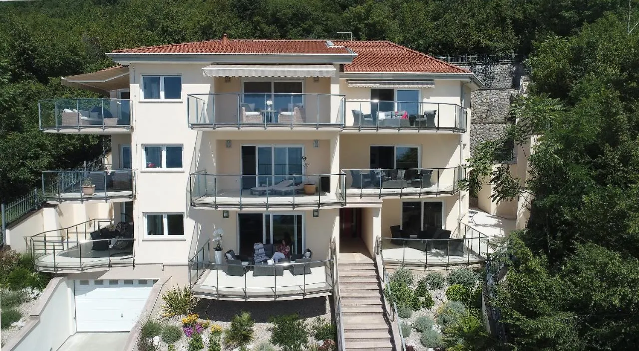Magnolia Apartment Opatija 0*,